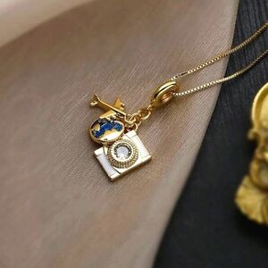 ‼️NEW IN‼️Vintage Camera Necklace🔥